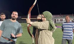 Gölpazarı Kaymakamı okçulukta tam isabet!