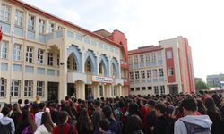 Afyon'da binlerce öğrenci yeniden eğitime başladı