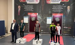 Bilecikli dartçı, Güney Cebeli Türkiye finalinde zirveye yaklaştı