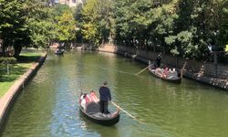 Eskişehir'de soğuyan havaya rağmen kuyruk bitmiyor!