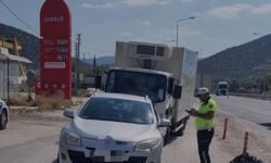 Kırmızı ışık ihlaline hava denetimi: 20 sürücüye ceza