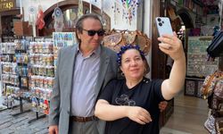 Eskişehirli esnafın ünlü oyuncuya benzerliği dikkat çekiyor!
