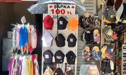 Eskişehir'de şapkalarda sezon sonu indirimi