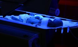 Eskişehir'de kuvözden düşen bebek 2 yıldır savaş veriyor