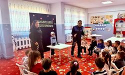 Minik öğrenciler polislerle buluştu