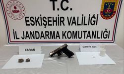 Eskişehir'de evinden ve silah çıktı!