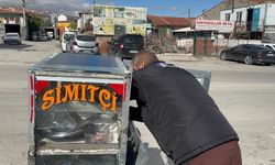 Eskişehir'de simit satarak çocuklarını okutan babanın azmi!