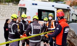Kütahya OSB Arama Kurtarma Ekibi, tatbikatta profesyonelliğini gösterdi