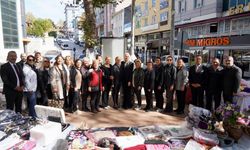 Başkan Subaşı Hayır Çarşısı'nda kadınların yanında