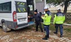 Altıntaş’ta okul servislerine güvenlik denetimi