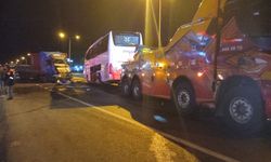 Eskişehir yolunda yolcu otobüsü ve tır çarpıştı