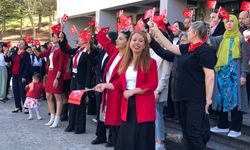 Eskişehir'de öğretmenlerden 29 Ekim'e özel mini konser