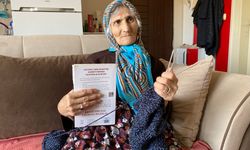 Eskişehir'de yaşayan 70 yaşındaki Sema Teyzenin azmi takdir topluyor