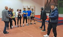 Atletlerle bir araya geldi