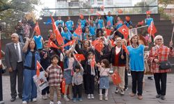 Eskişehir ÇYDD'den Cumhuriyet'in 102'nci yıl dönümünde coşkulu kutlama