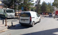 Eskişehir'de park ihlalleri trafiği kilitlemeye devam ediyor!