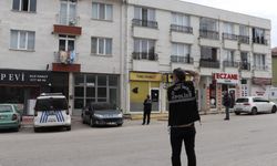 Eskişehir'de küs olduğu eşinin camına ateş açtı, aynı gün yakalandı!