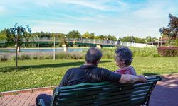 Adaletsiz gelir dağılımı emeklileri ikinci işe itiyor!