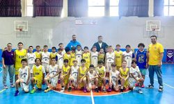 Küçük basketbolcular maç deneyimi kazandı