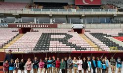 Minikler stadyumdaydı
