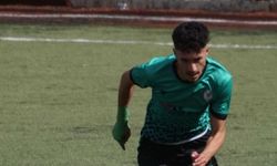 Başarılı futbolcunun çapraz bağları koptu