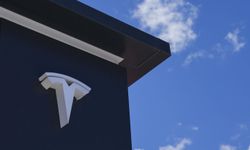 Tesla batarya sorunu nedeniyle 13 bin aracını geri çağırıyor