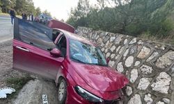 Bilecik’te otomobiller kafa kafaya çarpıştı