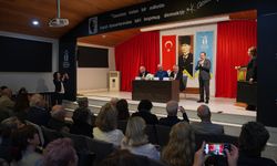 Prof. Dr. Engin Ataç kitapseverlerle bir araya geldi