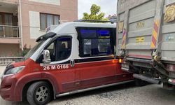 Tır ile minibüsün çarpıştığı kaza maddi hasarla atlatıldı