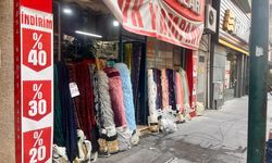 Eskişehir’de kumaşçılarda sezon sonu indirimi başladı
