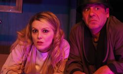 “İki Kişilik Hezeyan” tiyatroseverlerle buluştu