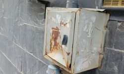 Eskişehir’de paslanan pano endişeye yol açtı