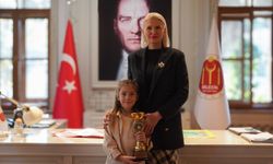 Bilecik’te Cumhuriyet coşkusunu sanatla taşıyan öğrencilere ödül