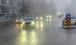 Eskişehir’de yoğun sis, şehri beyaza bürüdü