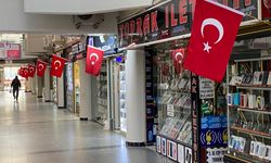Eskişehirli esnaf 10 Kasım’da her yeri bayrakla donattı!