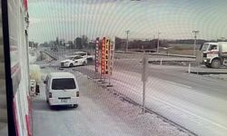 Eskişehir'de pes dedirten kaza: 2 araç böyle takla attı!