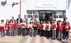 Bozüyük'te kaymakam ve öğrenciler kitapla buluştu