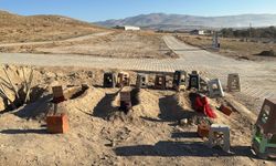 İstanbul’daki zehirlenmede anne ve çocukları yan yana defnedildi!