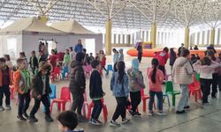 Emek Mahallesi’nde çocuk dostu alan tırı faaliyete geçti