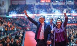 CHP kurultayında Özgür Özel güven tazeledi!