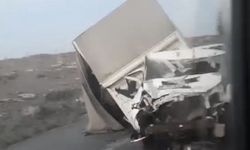 Kontrolden çıkan kamyon Eskişehir yolunda kaza yaptı!