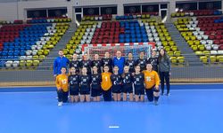 Eskişehir Hentbol evinde başlayacak