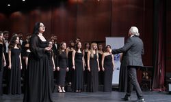 Eskişehir’de polifonik korolar şenliği renkli görüntüler oluşturdu