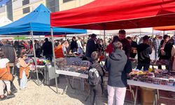 Eskişehir'deki pazara yoğun ilgi: Hem uygun fiyatlı hem nostaljik