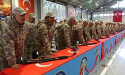 Kütahya Hava Er Eğitim Tugay Komutanlığında 2025 4A Tertip Erler yemin ederek usta asker oldu