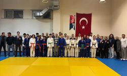 Okullu judocular il birinciliği için yarıştı