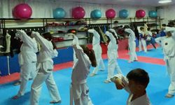 Öncü’nün tekvandocuları hız kesmiyor