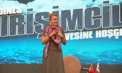Ceyda Düvenci, Eskişehir'de Kadınes Girişimcilik Zirvesi’ne konuk oldu