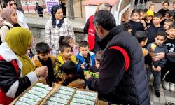 Kızılay haftasında Eskişehir'de öğrenciler unutulmadı