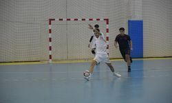 6 takım galibiyetle başladı